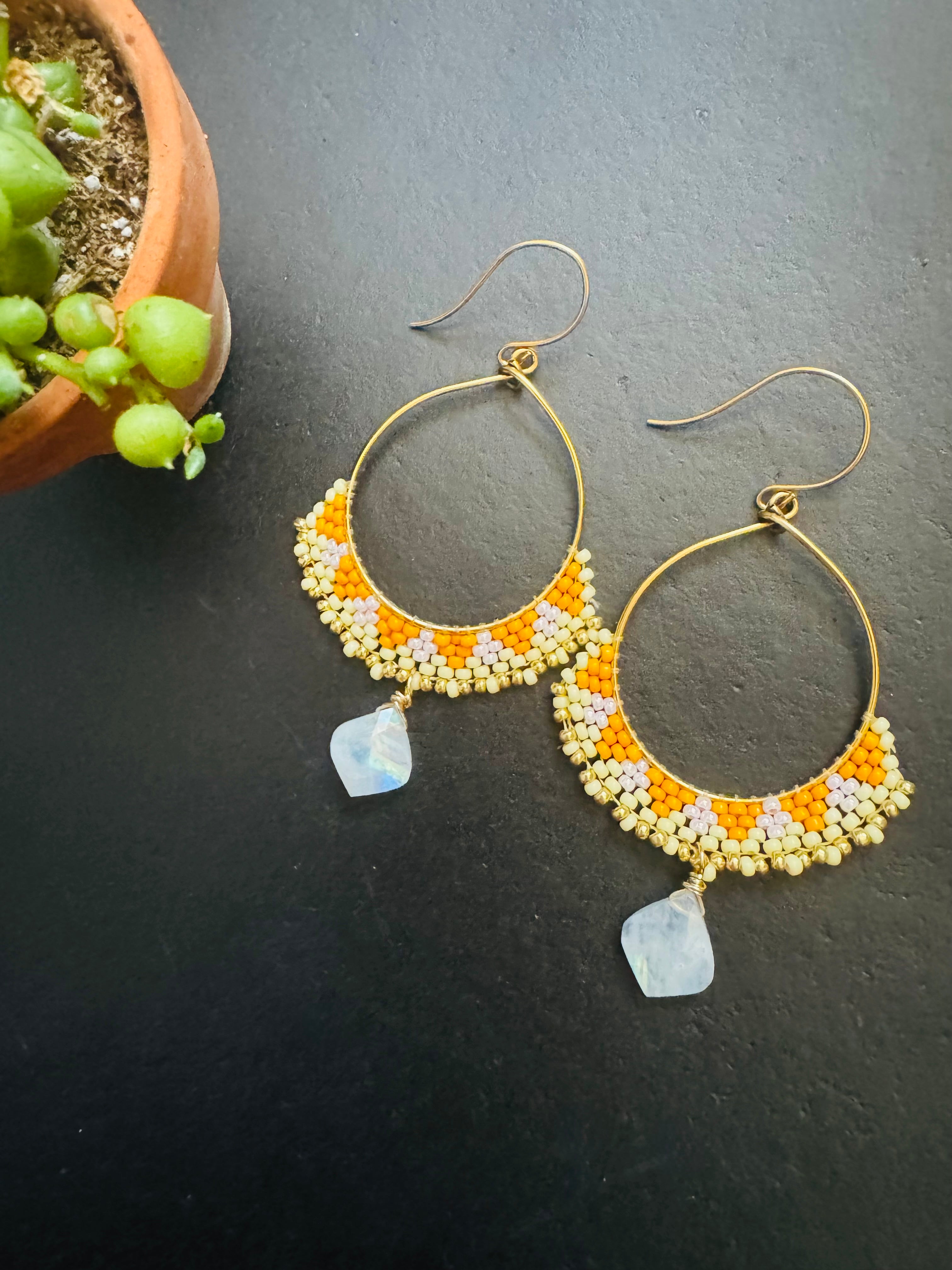 Colorido Statement beaded earrings, handmade boho earrings, seed bead earrings, bead weave earrings, lead and nickel free