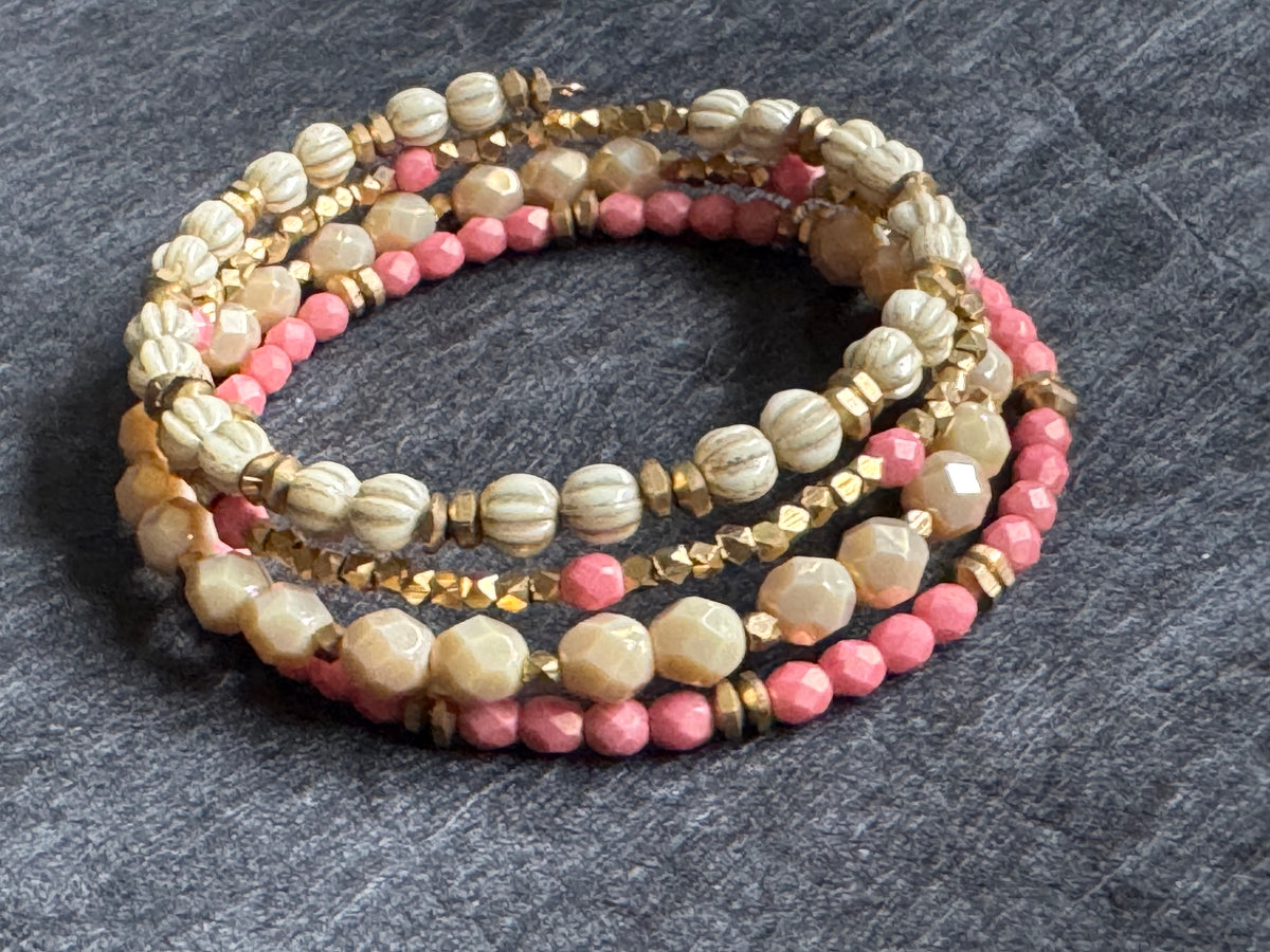 Beaded bracelet/ Wrap bracelet / memory wire bracelet / seed beads bracelet / bohemian bracelet /gift for her