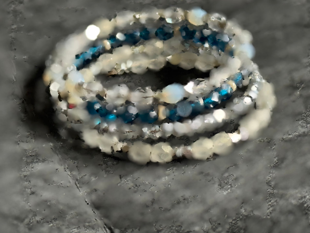Beaded bracelet/ Wrap bracelet / memory wire bracelet / czech beads bracelet / bohemian bracelet /gift for her