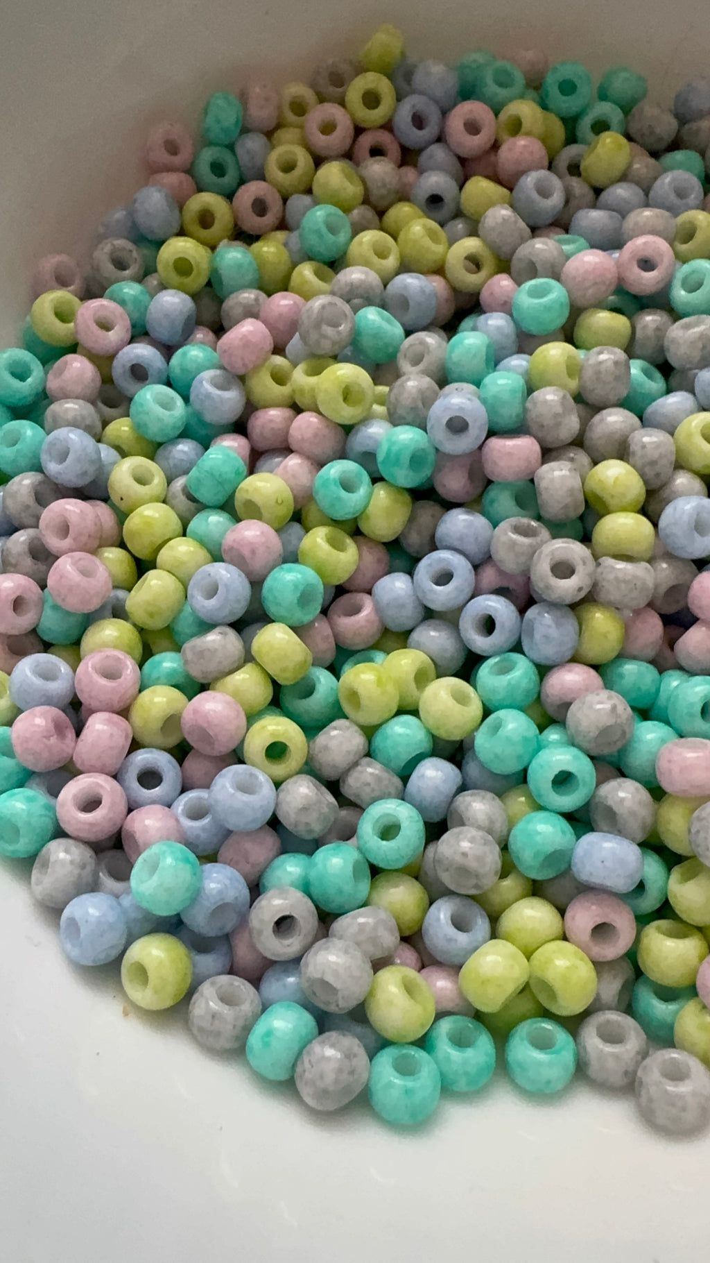 Candy crush Czech seed beads, size 2/0, size 6mm, 15grams