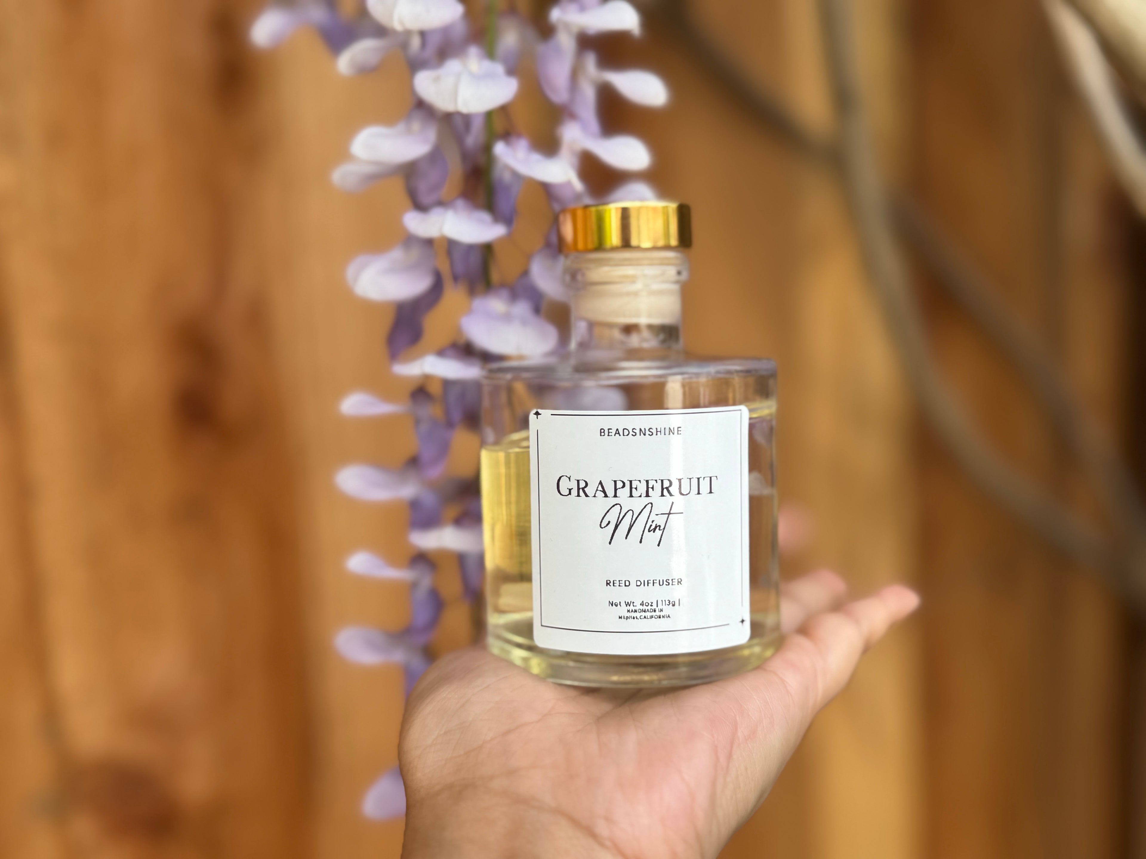 Luxury Reed diffuser, includes 8 reeds