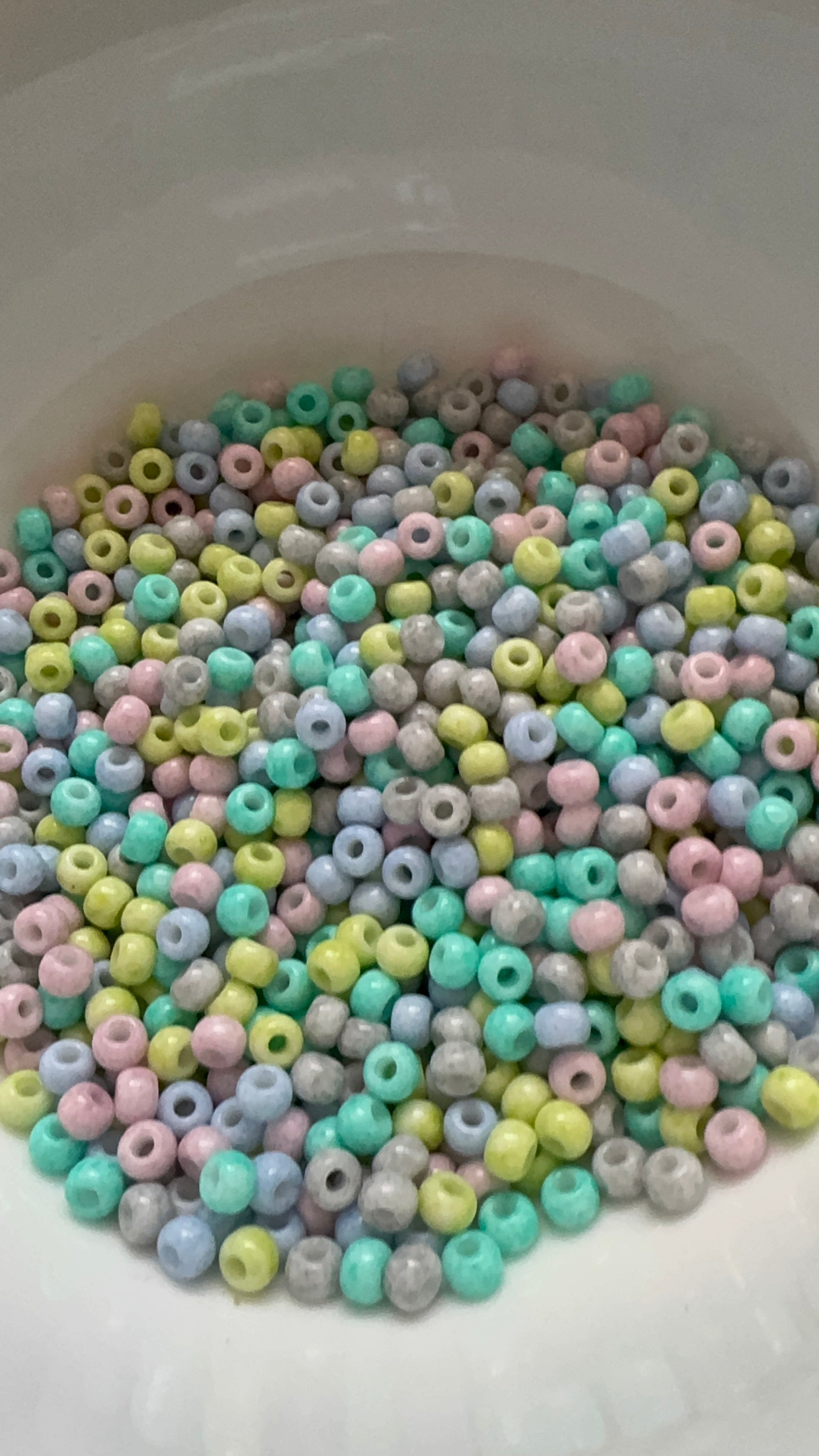 Candy crush Czech seed beads, size 2/0, size 6mm, 15grams