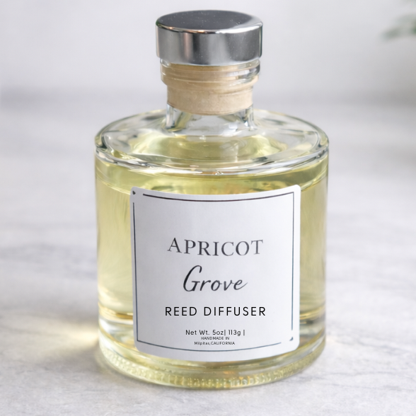 Luxury Reed diffuser, includes 8 reeds