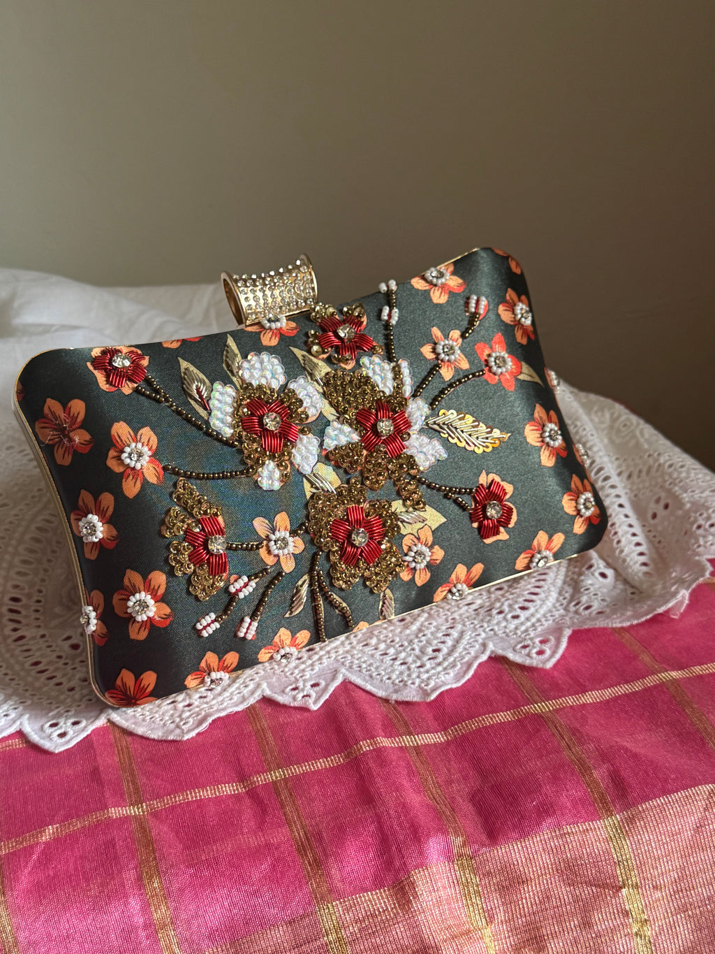 Handmade Beaded box clutch bag, beaded clutch, evening party bag with string, Gift for her, Bridal wedding bag