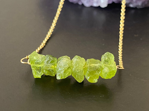August birthday gift, Peridot necklace, raw gemstone necklace, gifts for her, 14k gold filled chain, Minimalist Jewelry