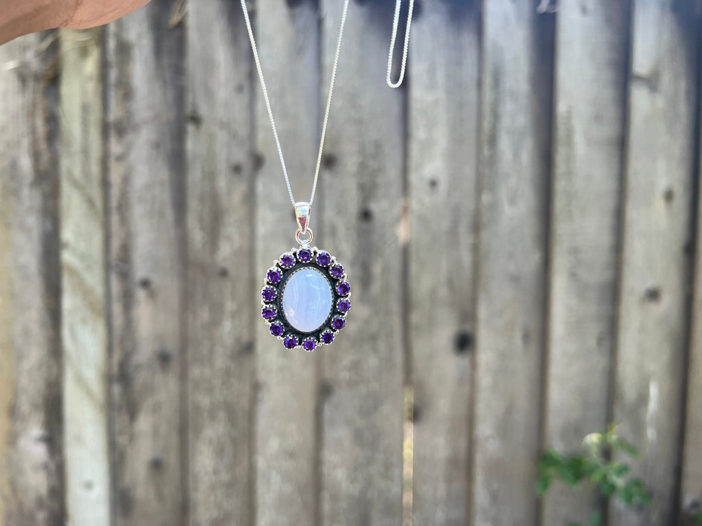 Blue lace agate pendant, Lilac color pendant , gifts for her, 925 sterling silver, amethyst details,layering necklace, natural stone pendant