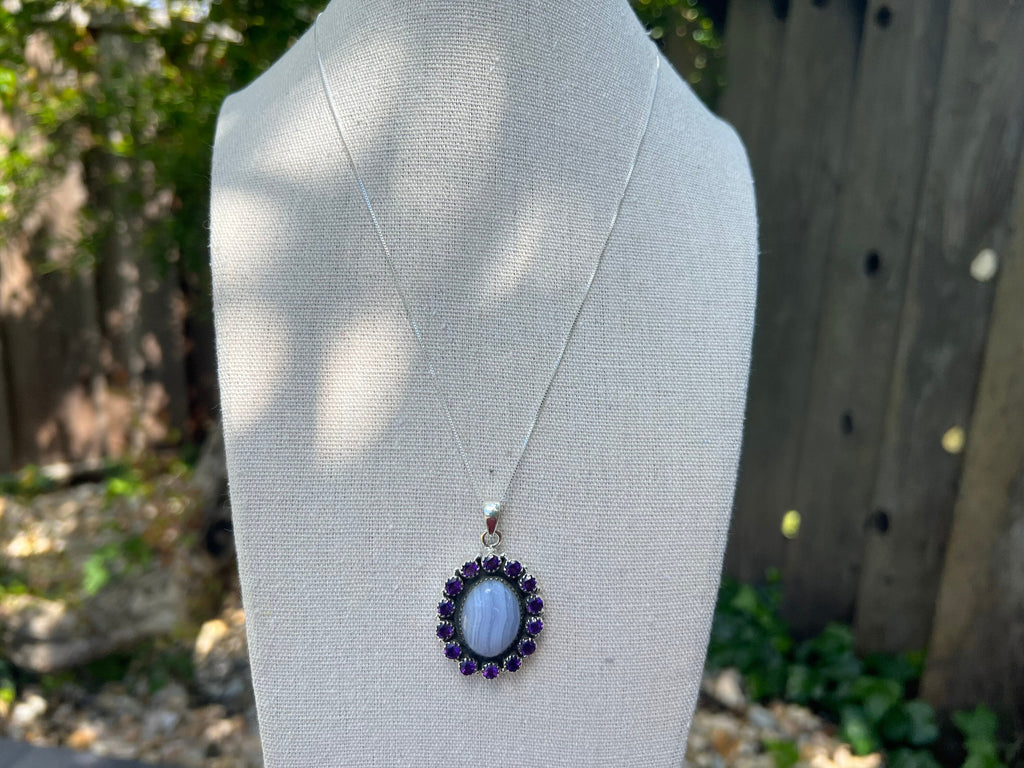 Blue lace agate pendant, Lilac color pendant , gifts for her, 925 sterling silver, amethyst details,layering necklace, natural stone pendant