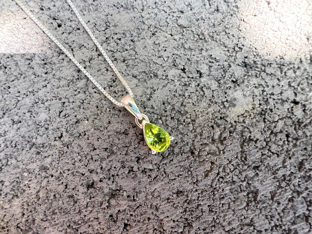Anxiety relief necklace | Healing crystal necklace | Stress Crystal Jewelry | Meditation jewelry | Panic attack crystal | spiritual amulet