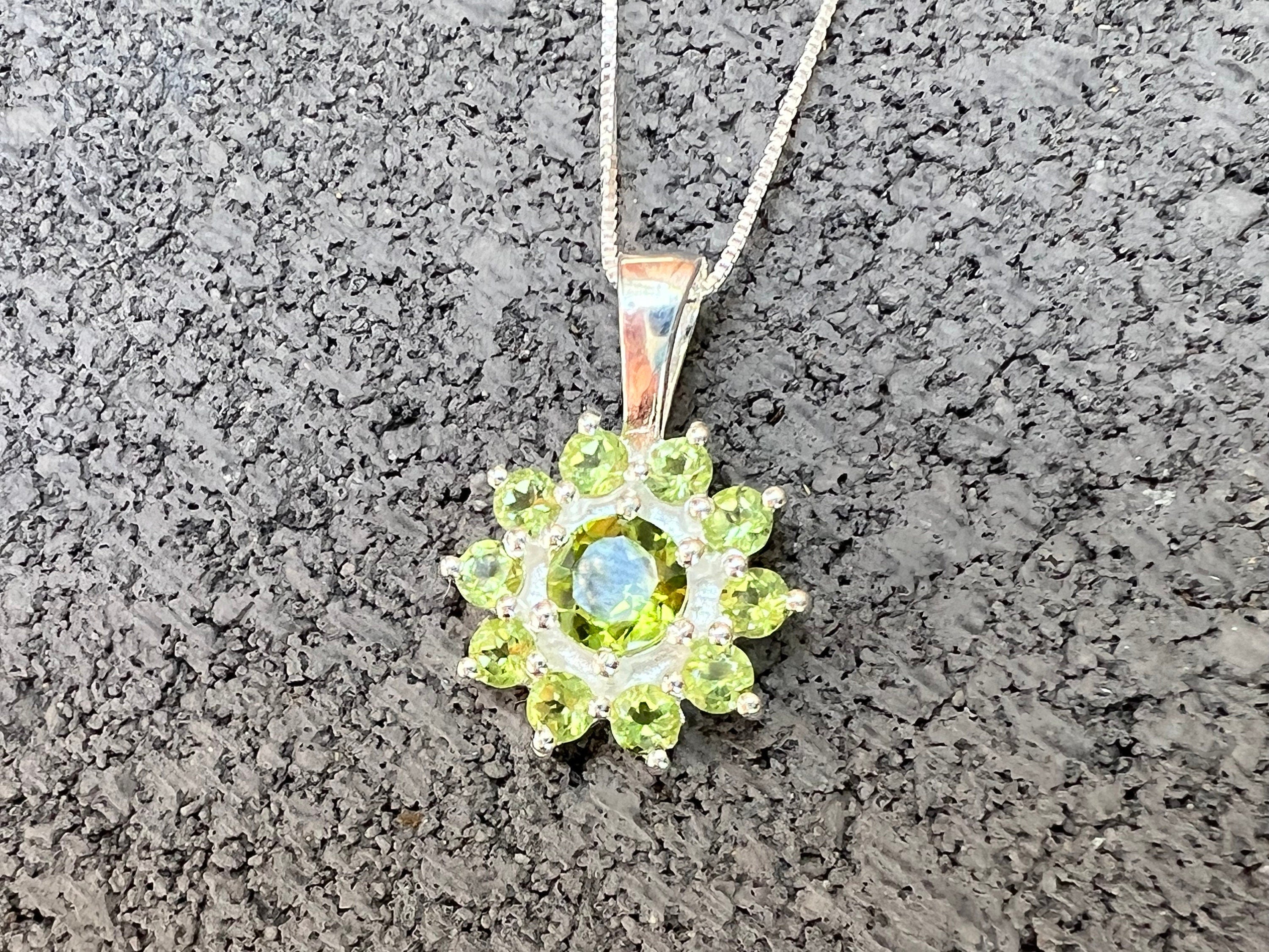 Peridot necklace - 925 sterling silver - healing crystal - authentic peridot crystal - gemstone pendant - august birthstone