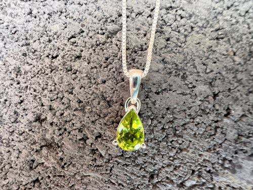 Anxiety relief necklace | Healing crystal necklace | Stress Crystal Jewelry | Meditation jewelry | Panic attack crystal | spiritual amulet