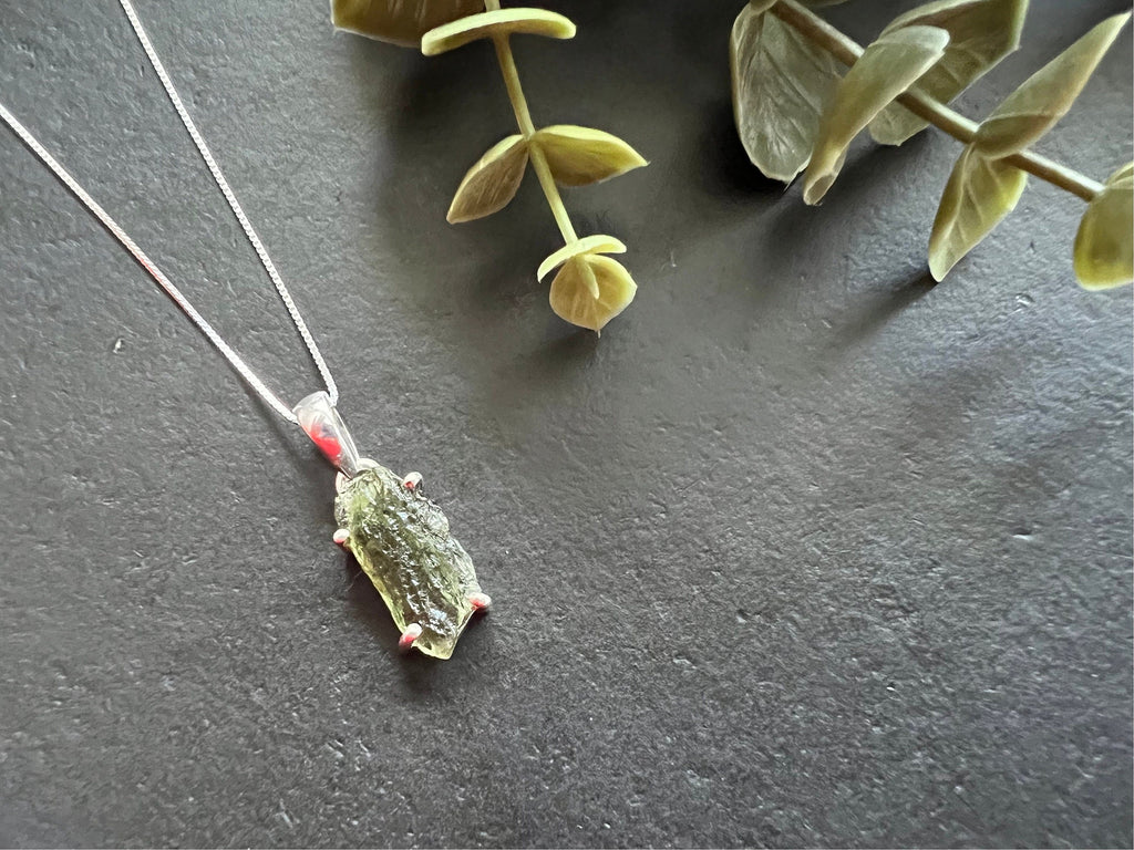 Moldavite necklace with certificate - 925 sterling silver - authentic moldavite pendant
