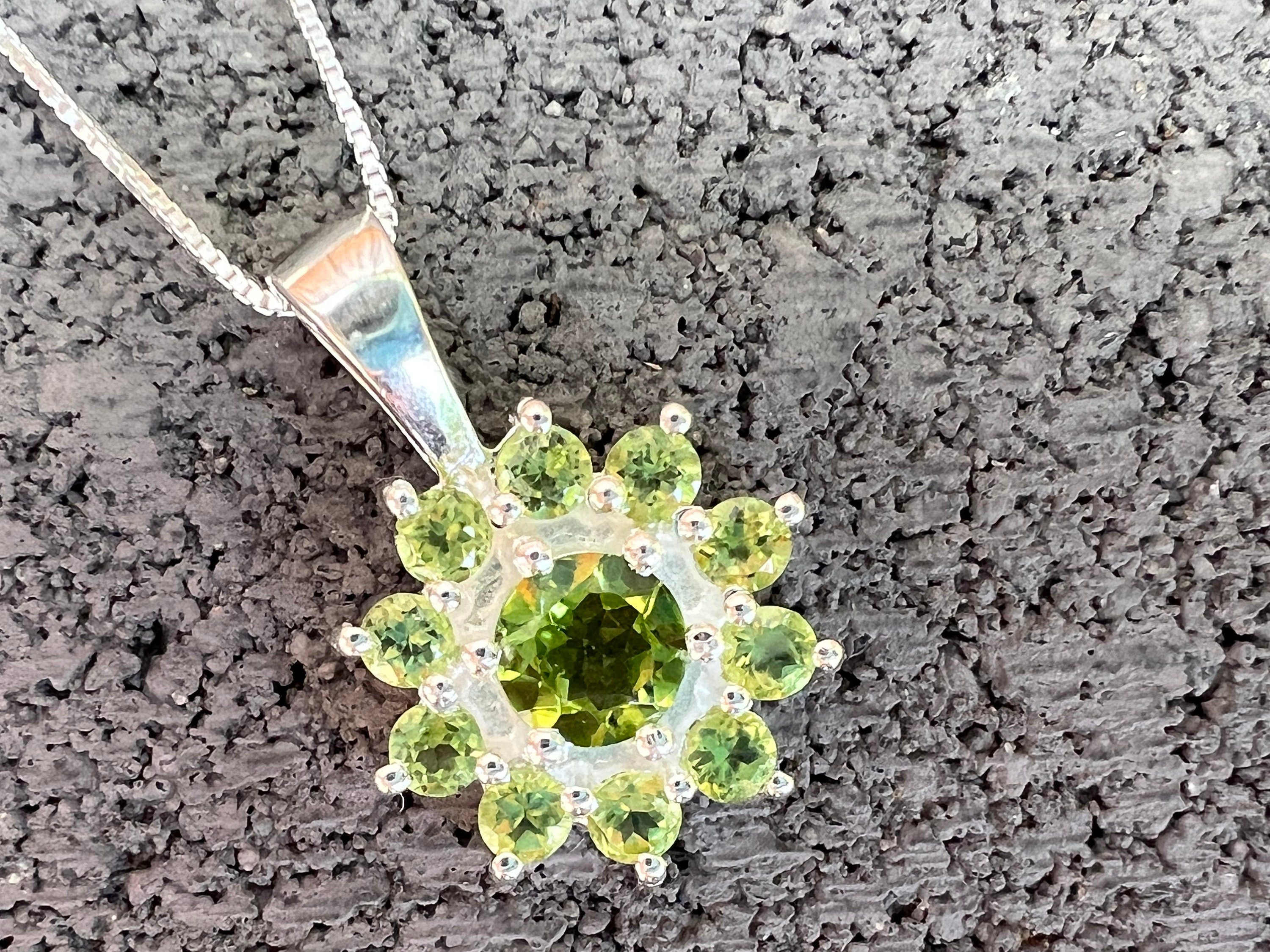 Peridot necklace - 925 sterling silver - healing crystal - authentic peridot crystal - gemstone pendant - august birthstone