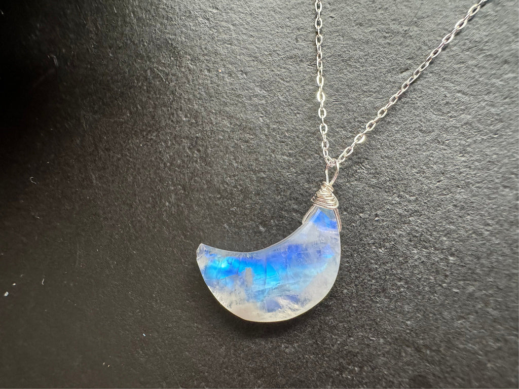 Moonstone pendant, moon pendant, crystal pendant, gemstone necklace, Moon Necklace, crescent moon, June Birthday gift, celestial gift